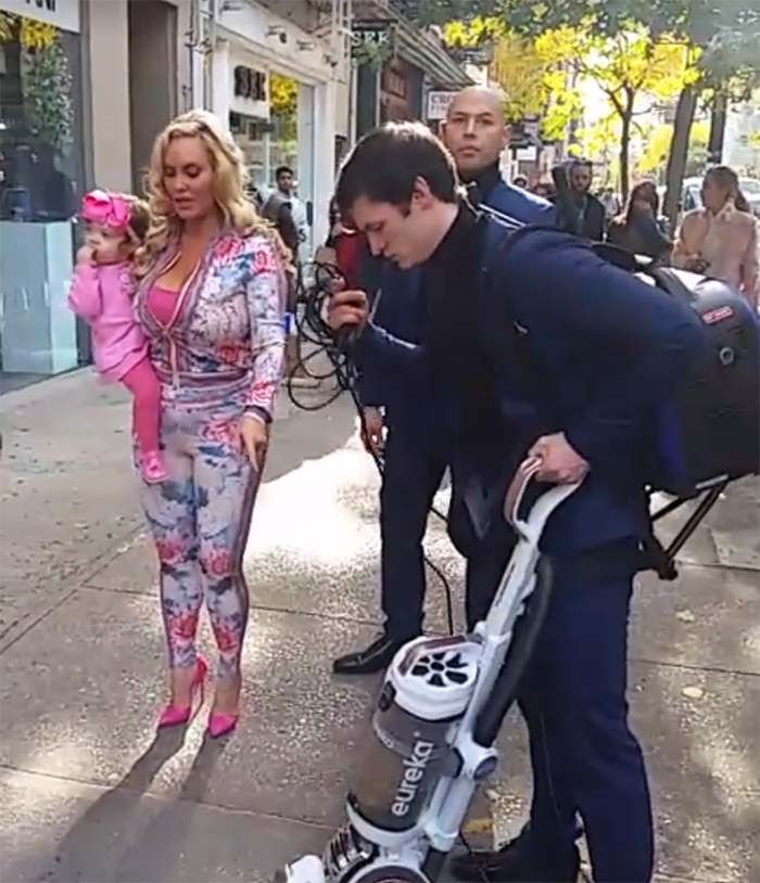Absolute Scenes Bizarre Footage Shows Ice T S Wife Coco Austin Make Lackey Hoover The Pavement